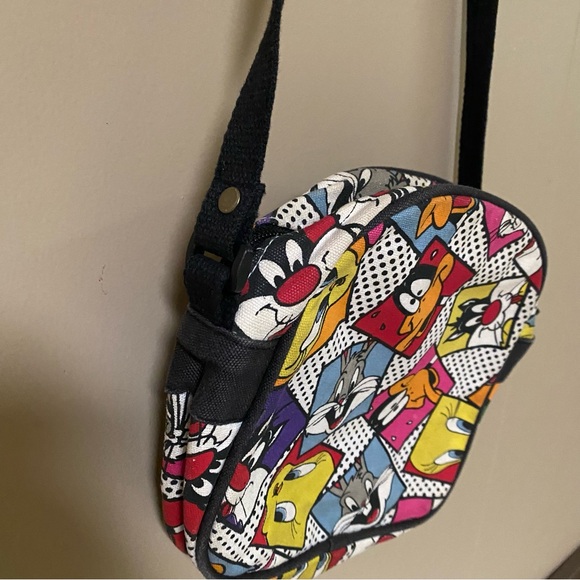 VTG Looney tunes small shoulder lunch box EUC - Picture 3 of 8